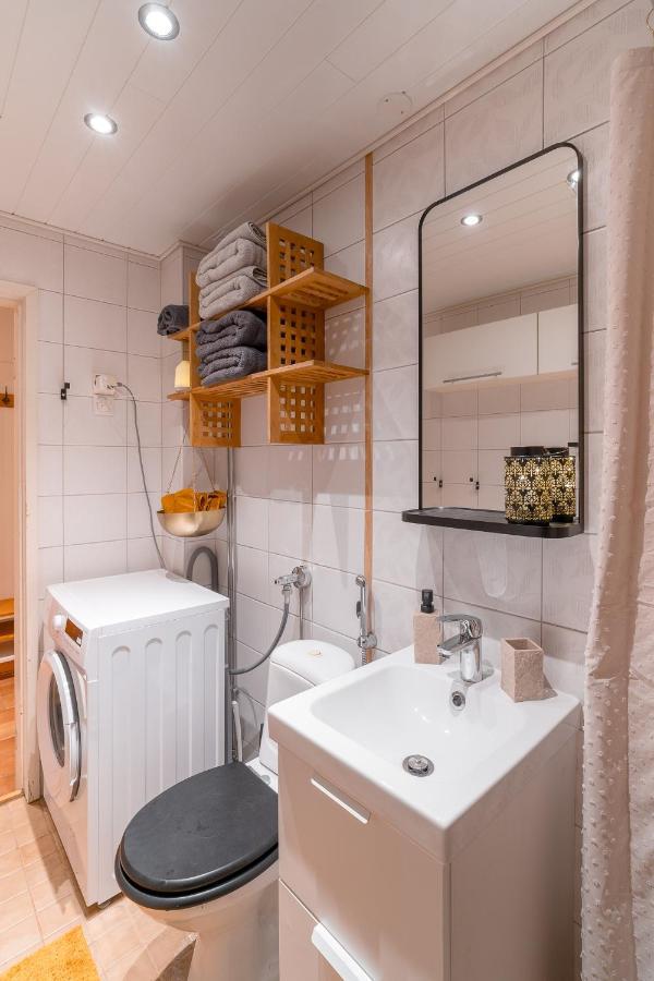 Appartamento Nordic Gem Near Railway Station, Free Parking And Wifi Rovaniemi Esterno foto